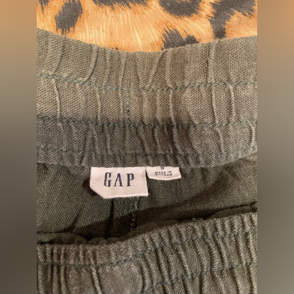 ▪️5 For $25!▪️ Gap Shorts - Picture 2 of 2